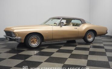 Buick-Riviera-1971-Fastback-7