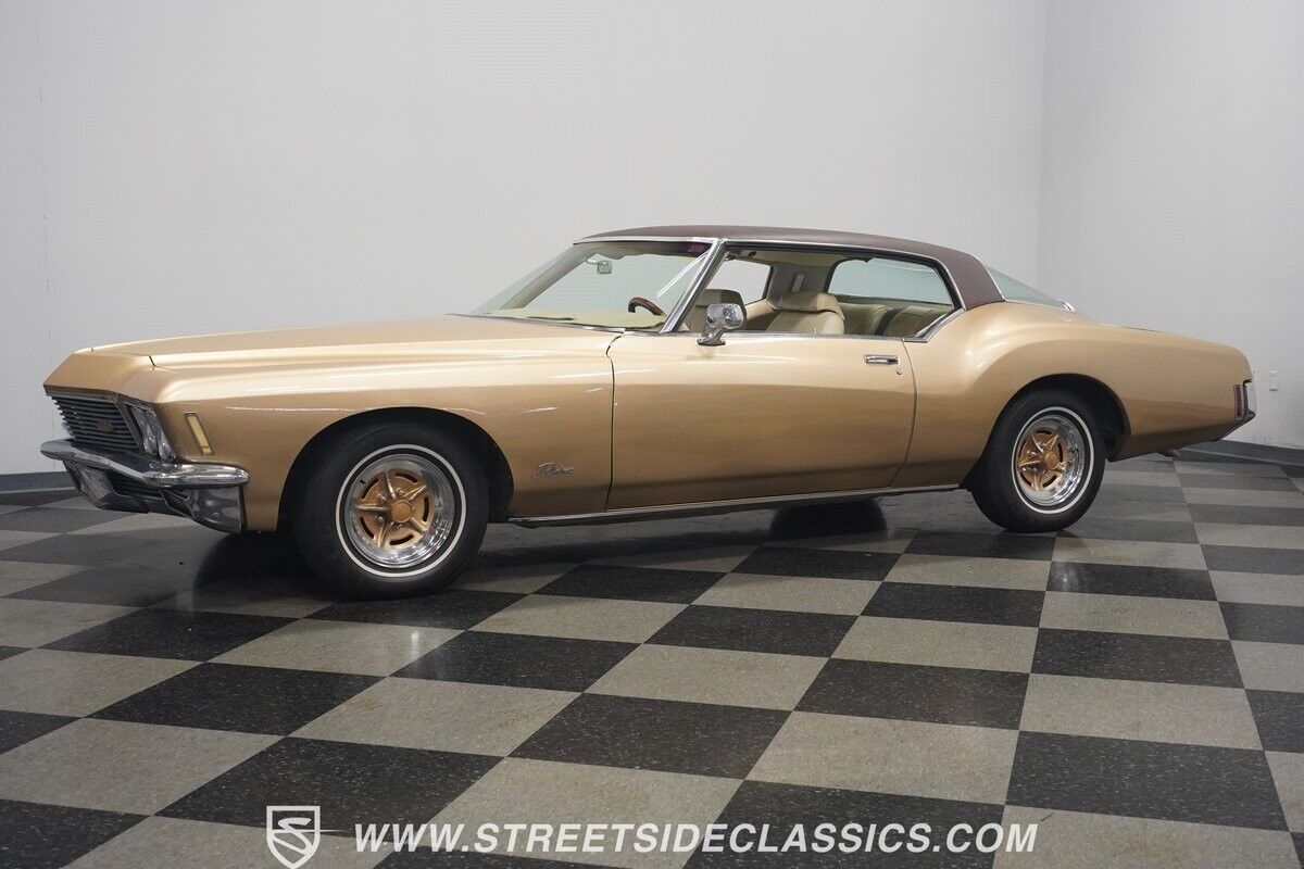 Buick-Riviera-1971-Fastback-7