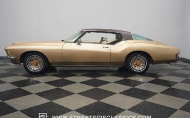 Buick-Riviera-1971-Fastback-8