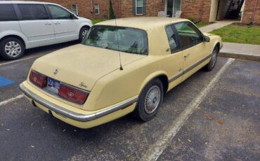 Buick-Riviera-1992-yellow-1