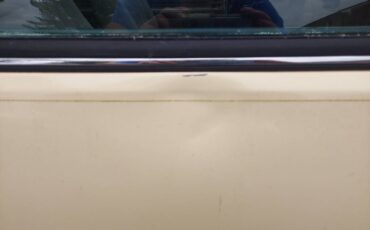 Buick-Riviera-1992-yellow-5