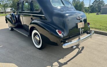 Buick-Roadmaster-1939-Sedan-8