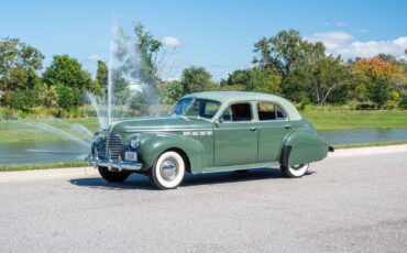 Buick-Roadmaster-1940-4-Door-22