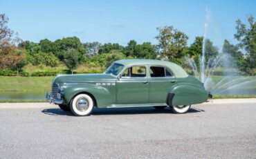 Buick-Roadmaster-1940-4-Door-23