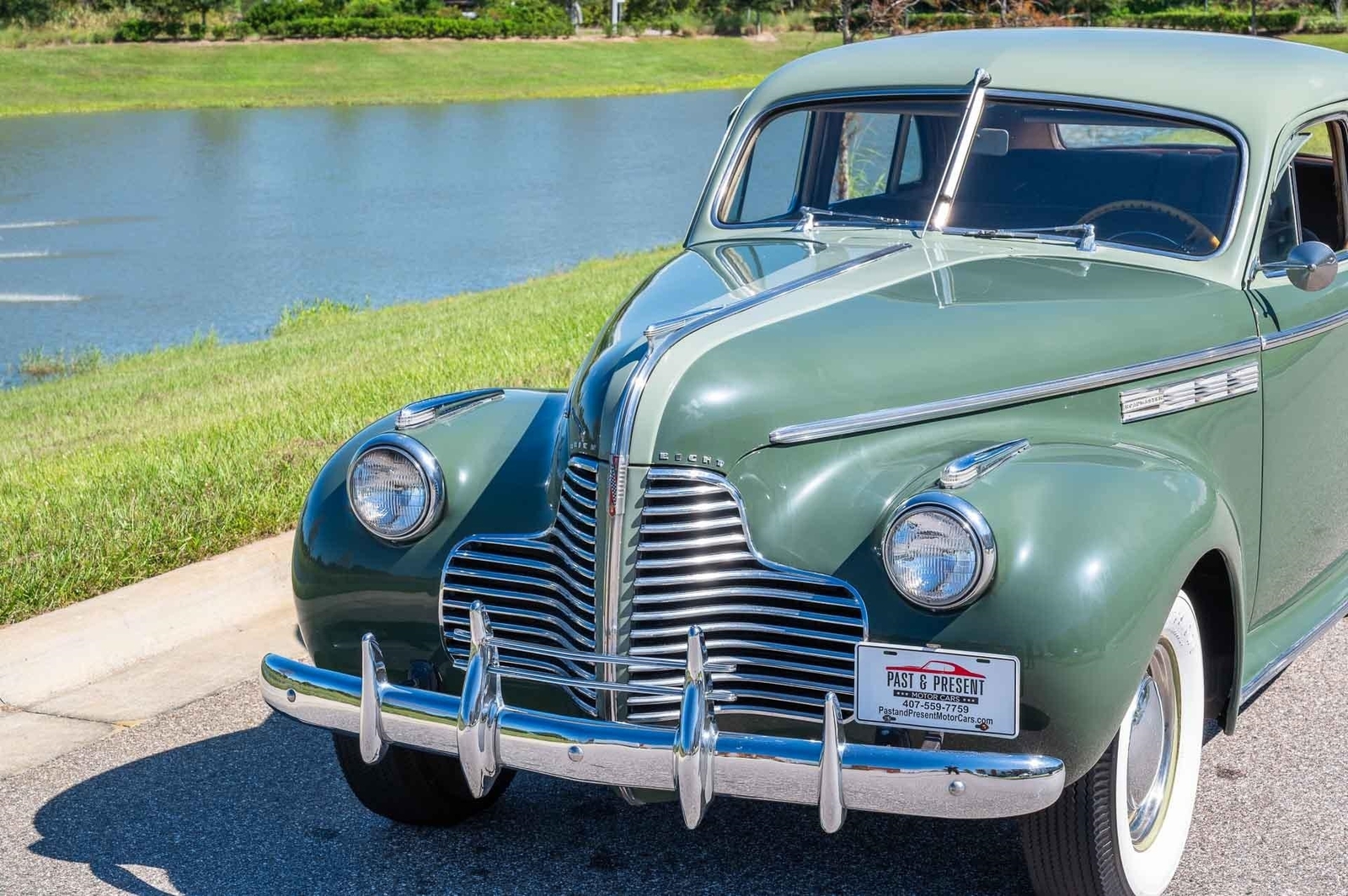 Buick-Roadmaster-1940-4-Door-32