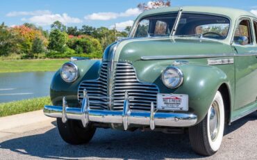 Buick-Roadmaster-1940-4-Door-33