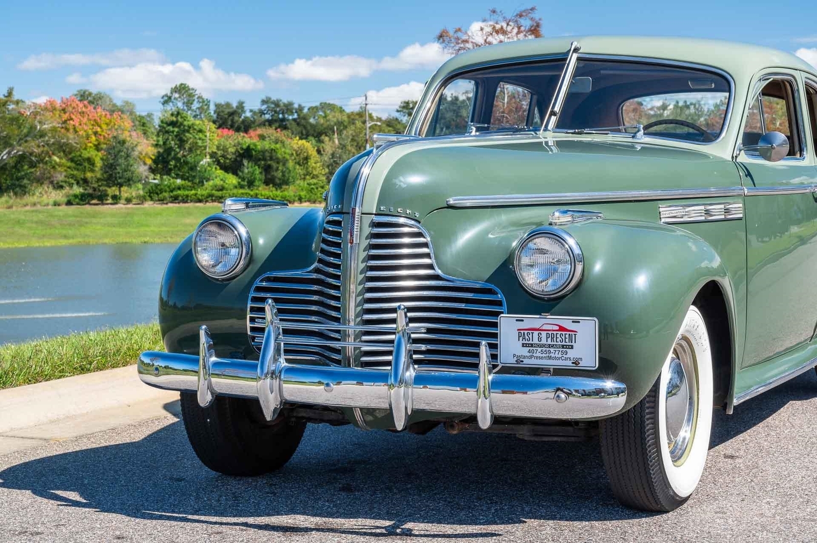 Buick-Roadmaster-1940-4-Door-33