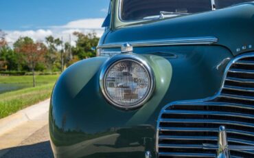 Buick-Roadmaster-1940-4-Door-36