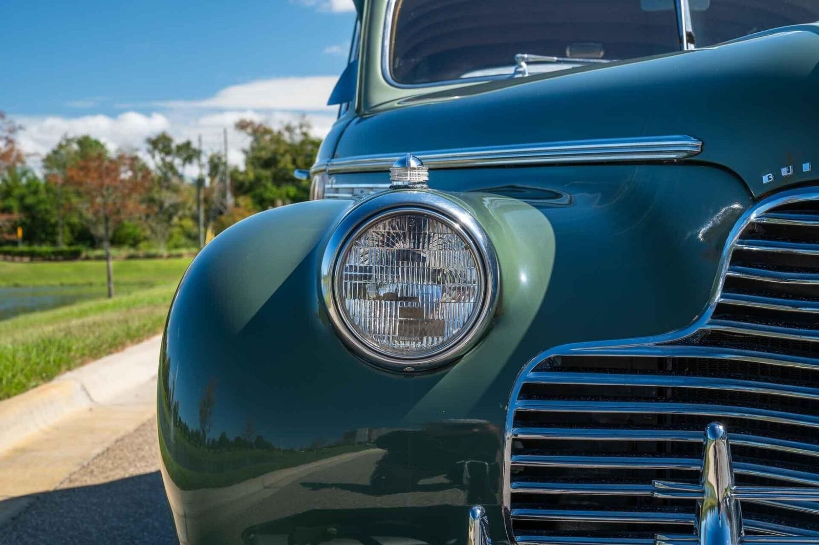 Buick-Roadmaster-1940-4-Door-36