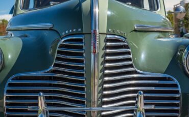 Buick-Roadmaster-1940-4-Door-37