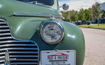 Buick-Roadmaster-1940-4-Door-38