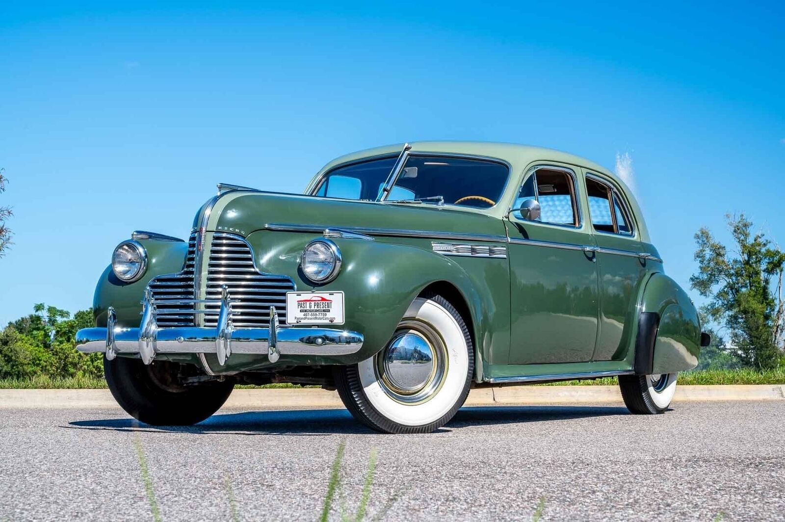 Buick-Roadmaster-1940-4-Door-39