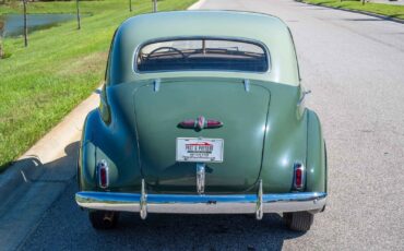 Buick-Roadmaster-1940-4-Door-4