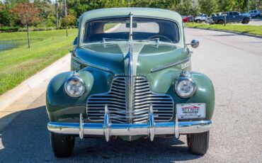 Buick-Roadmaster-1940-4-Door-9