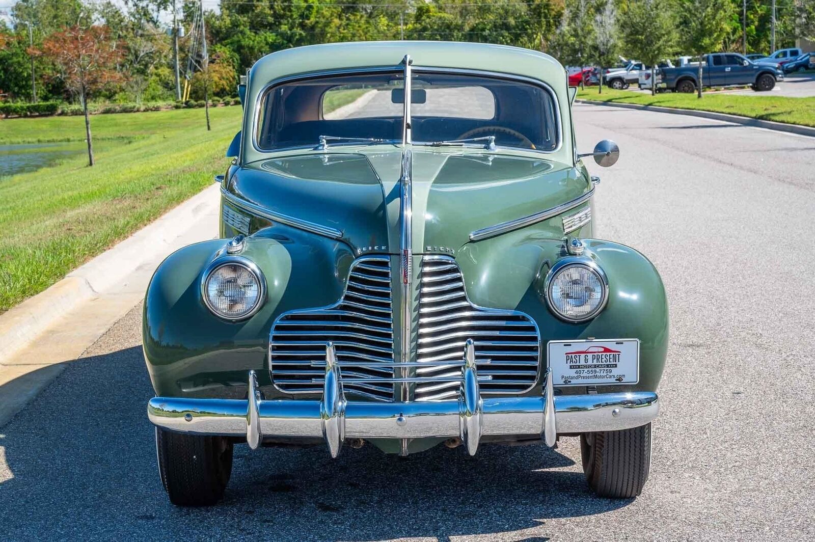 Buick-Roadmaster-1940-4-Door-9