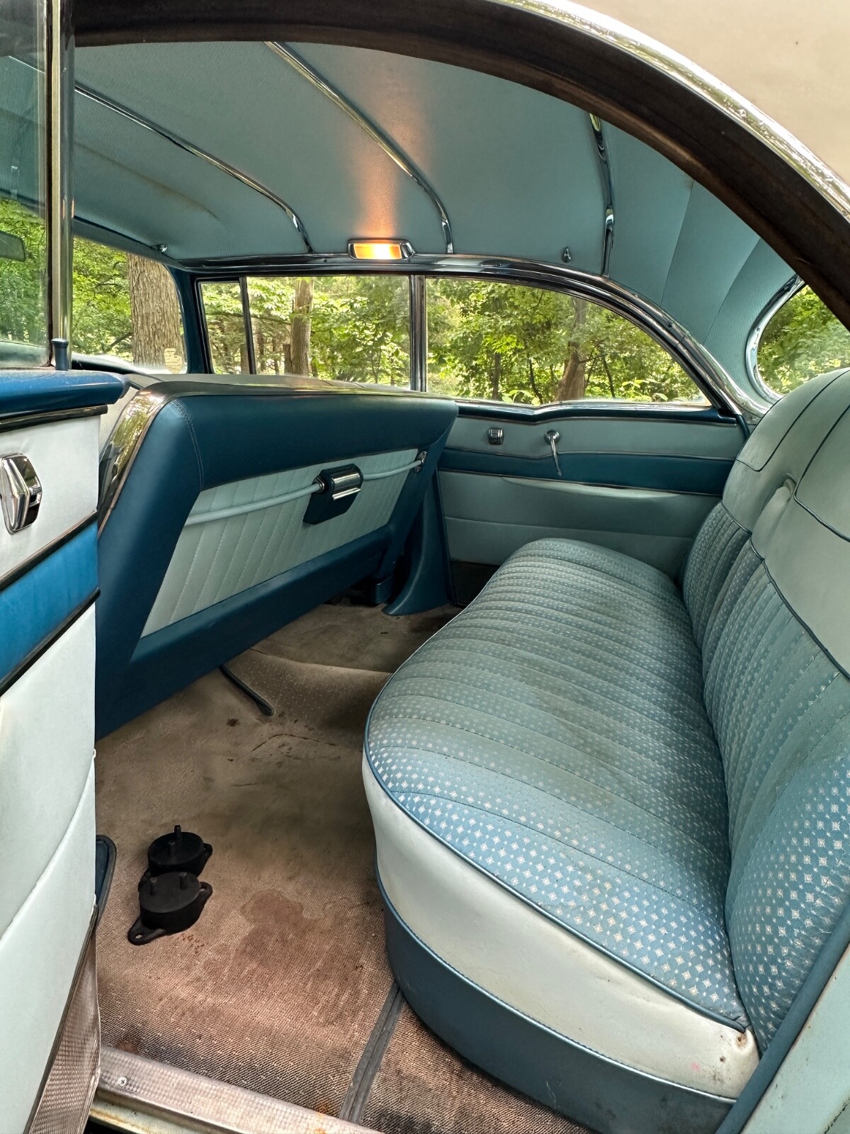 Buick-Roadmaster-1956-Sedan-11