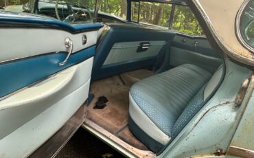 Buick-Roadmaster-1956-Sedan-12