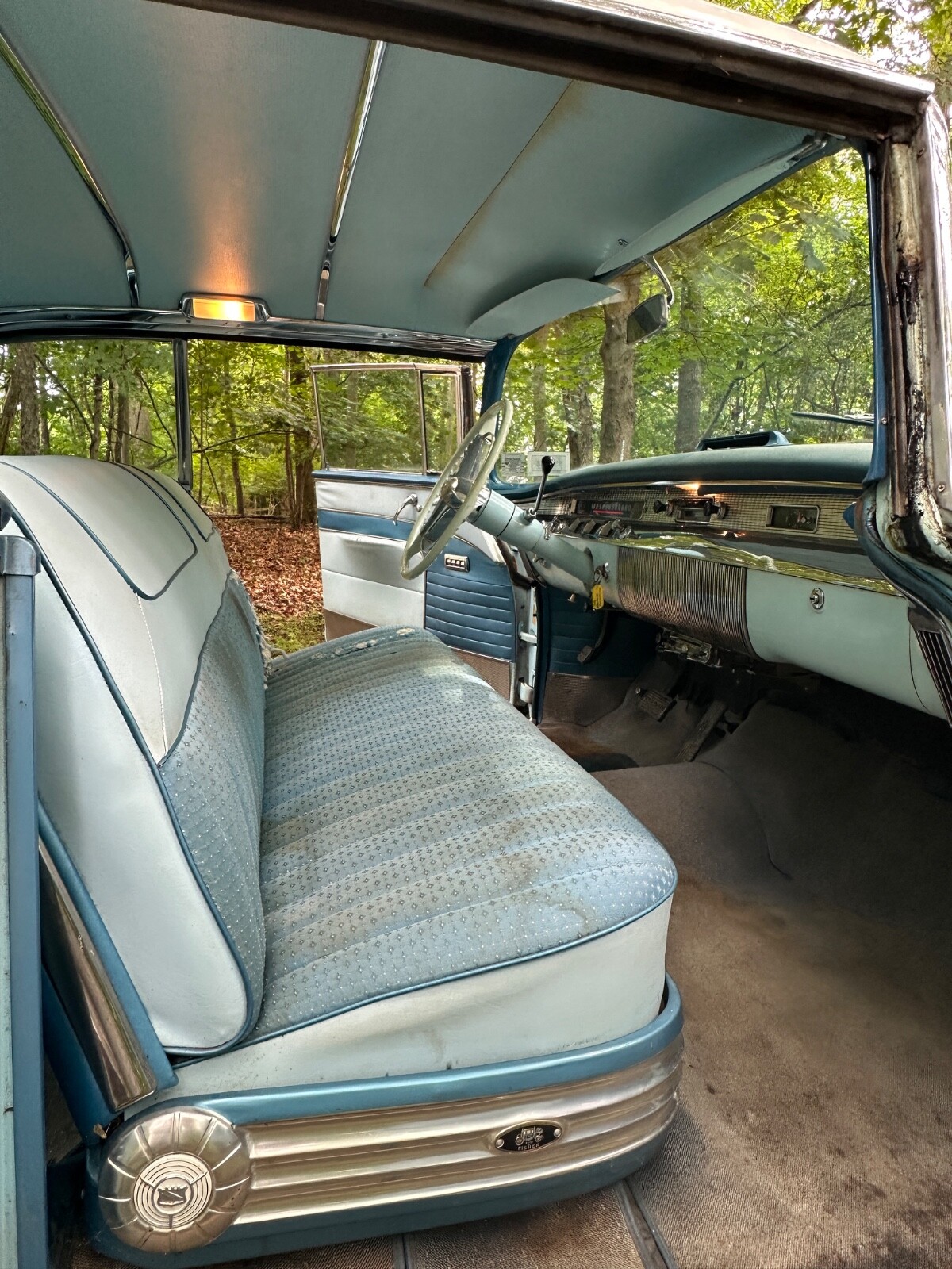 Buick-Roadmaster-1956-Sedan-13