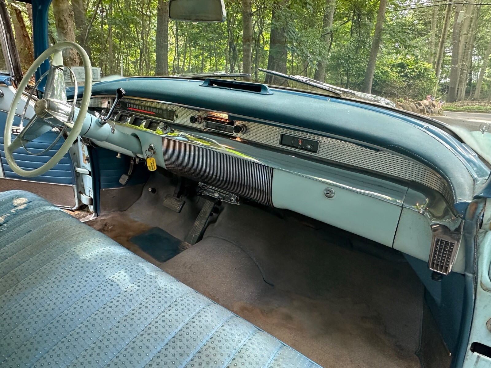 Buick-Roadmaster-1956-Sedan-14