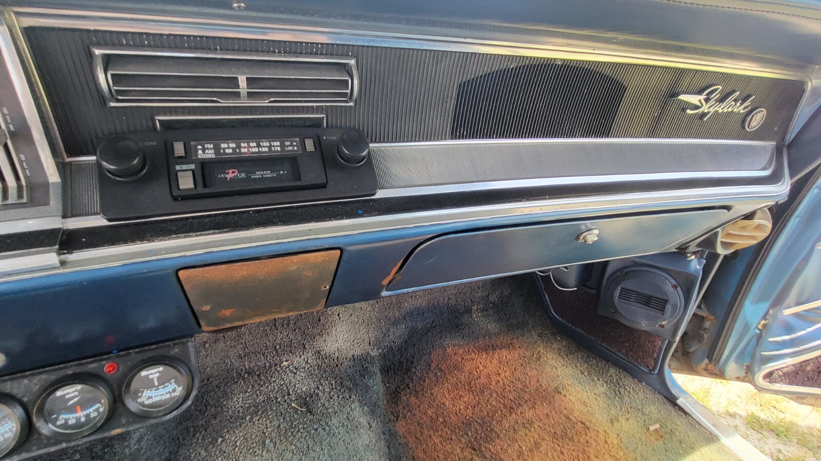 Buick-Skylark-1967-Convertible-27