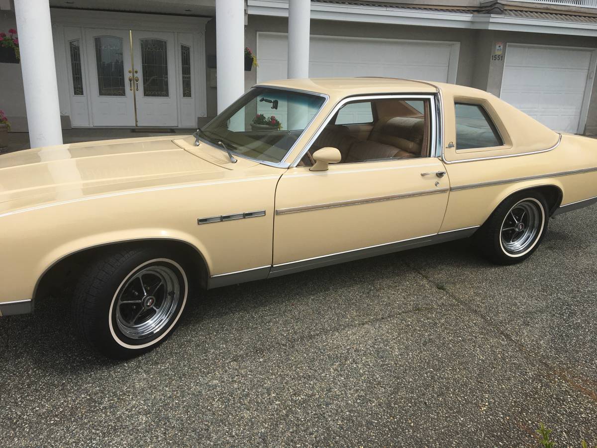 Buick-Skylark-1978-yellow-1