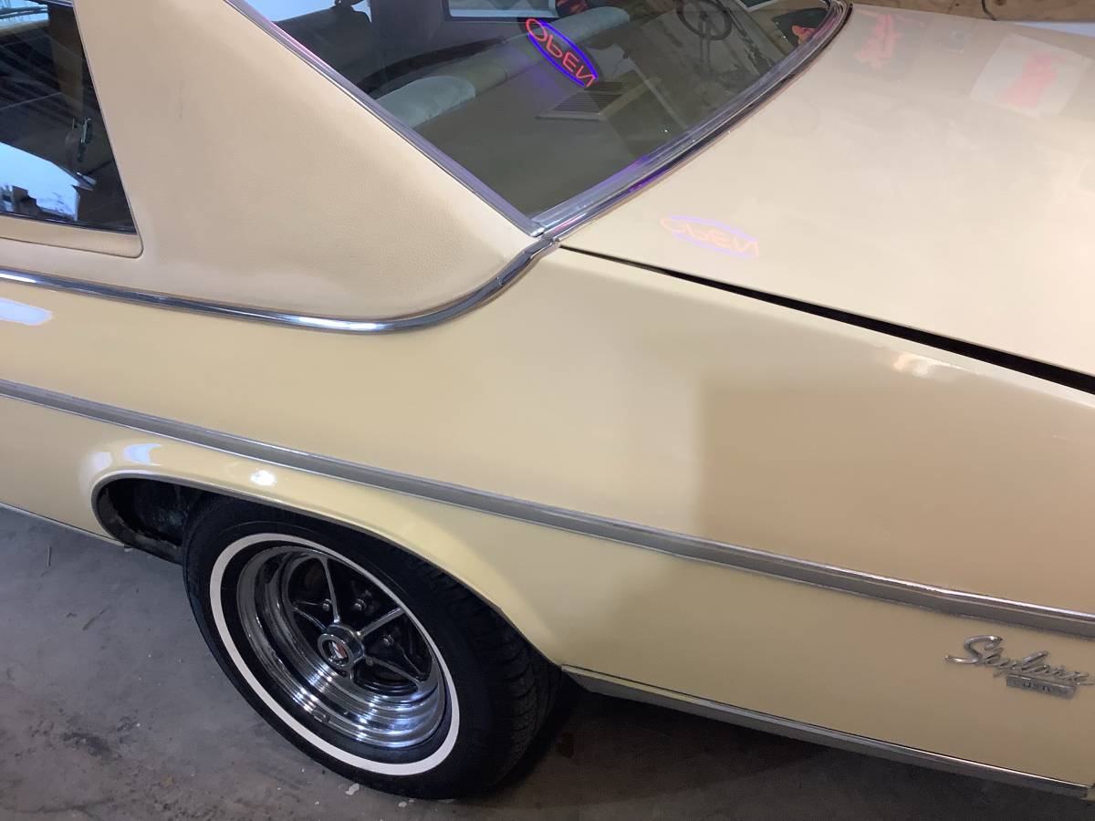 Buick-Skylark-1978-yellow-13