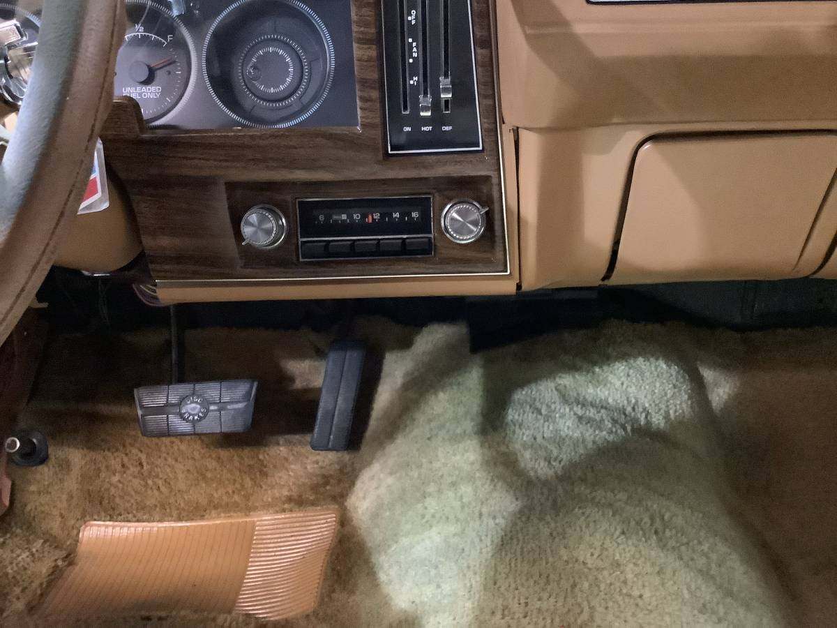 Buick-Skylark-1978-yellow-17