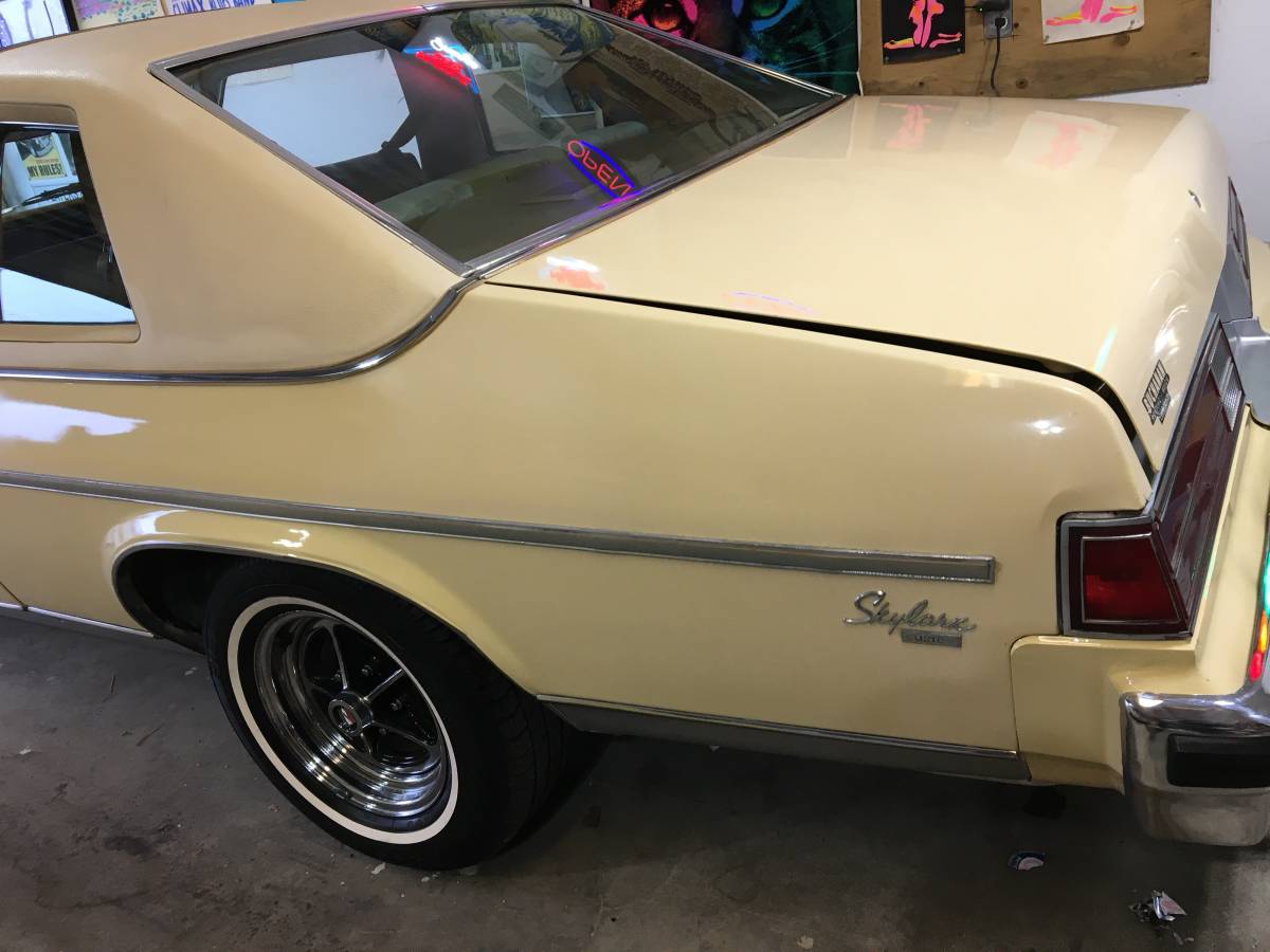 Buick-Skylark-1978-yellow-9