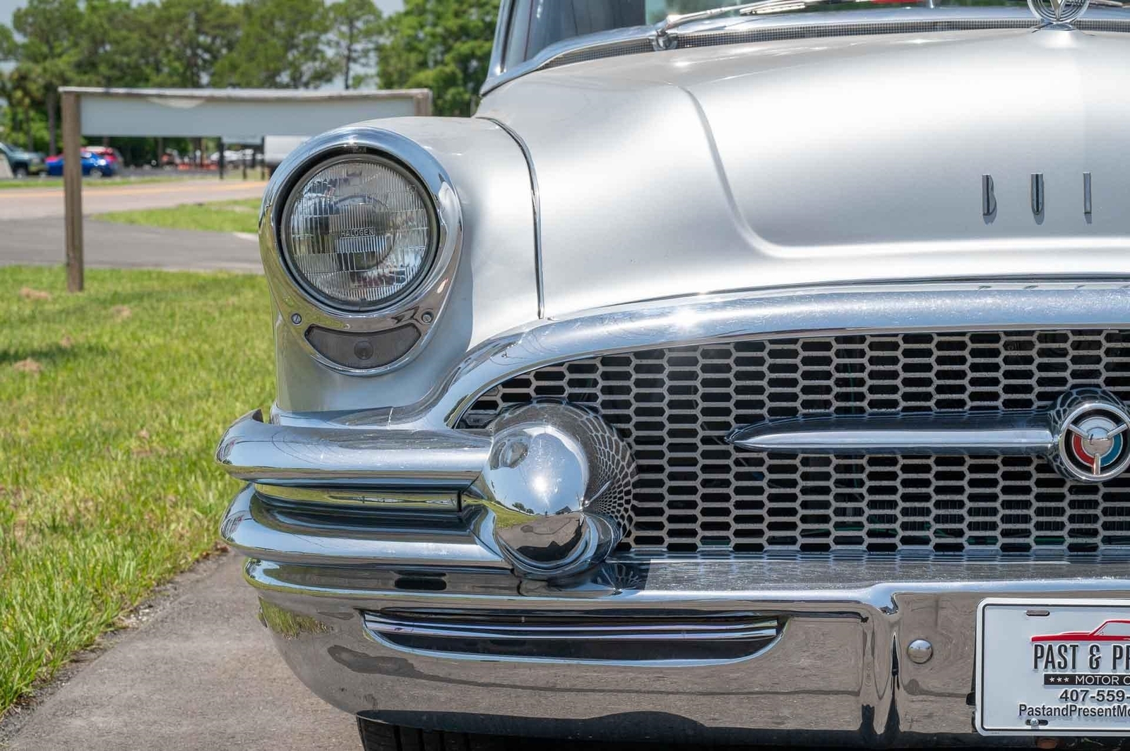 Buick-Super-1955-2-Door-23