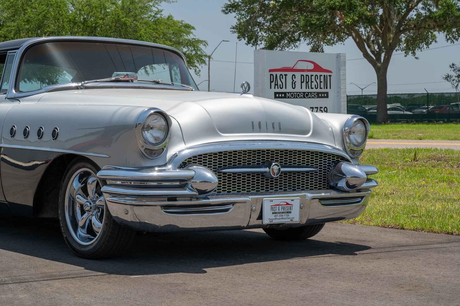Buick-Super-1955-2-Door-28