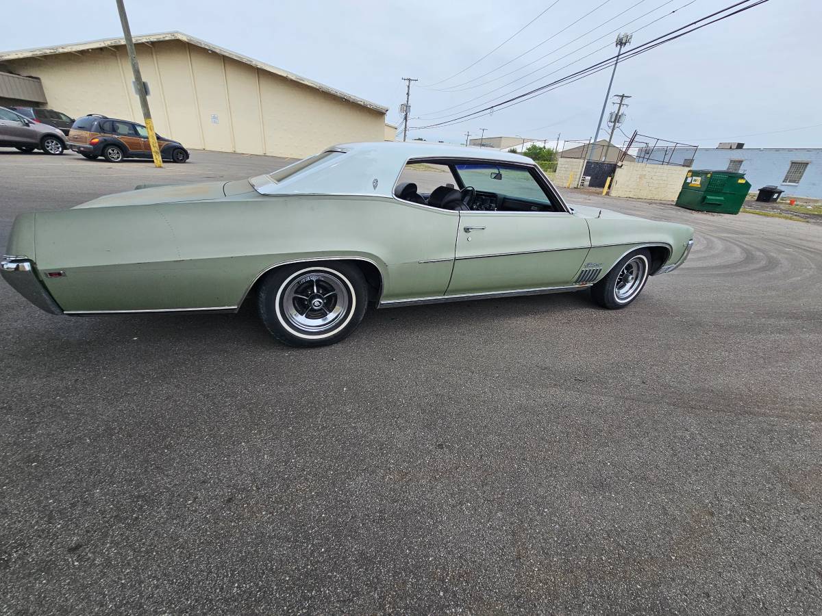 Buick-Wildcat-1969-green-6