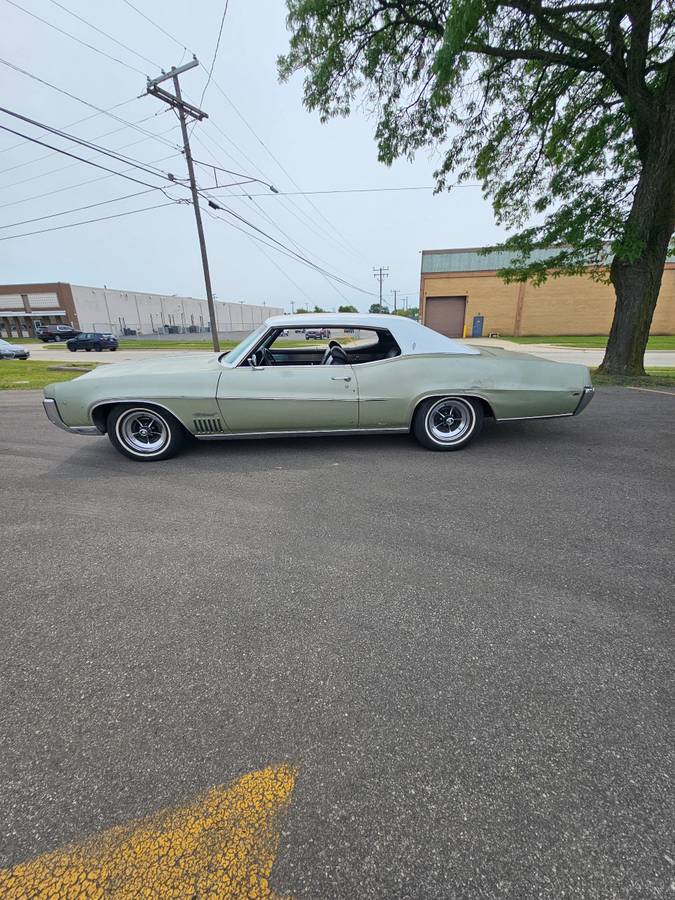 Buick Wildcat  1969 green
