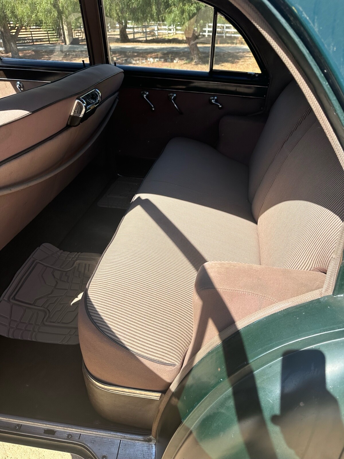 Cadillac-61-1949-10