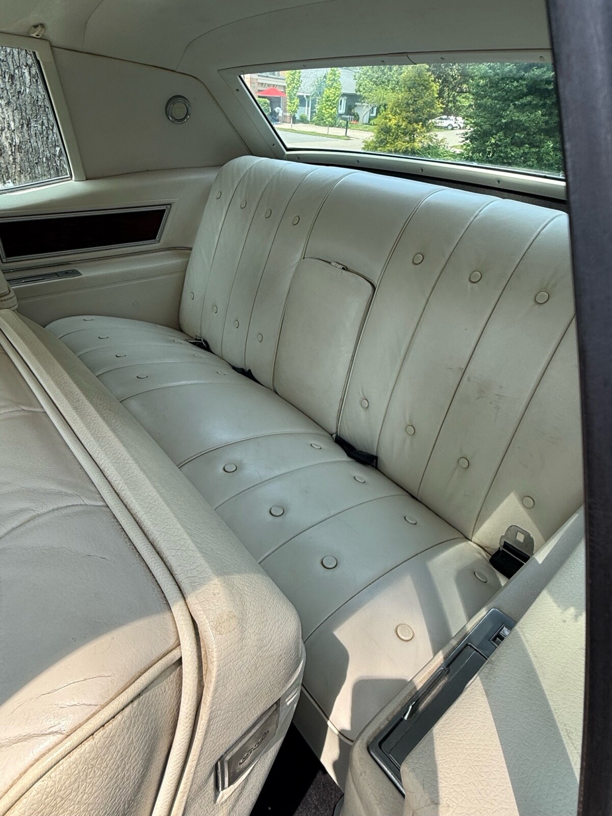 Cadillac-62-Coupe-1968-Coupe-11