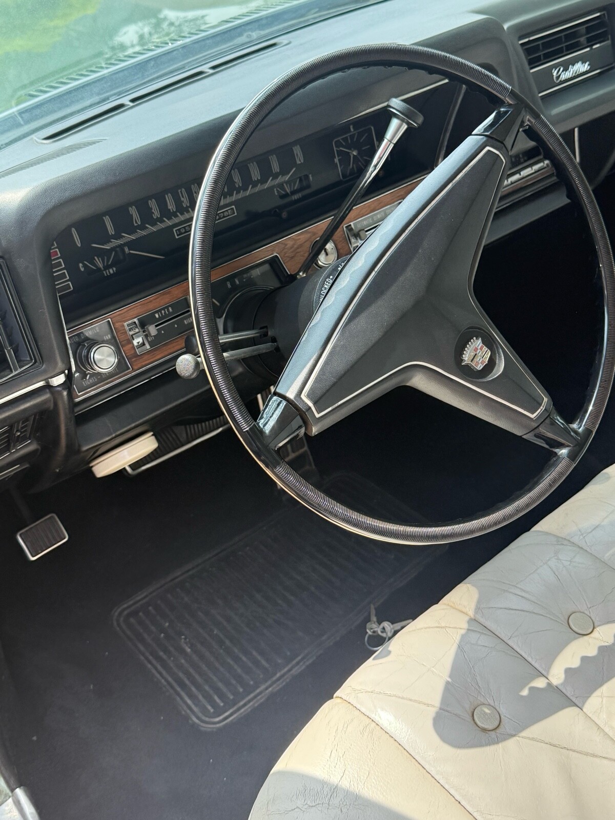 Cadillac-62-Coupe-1968-Coupe-9