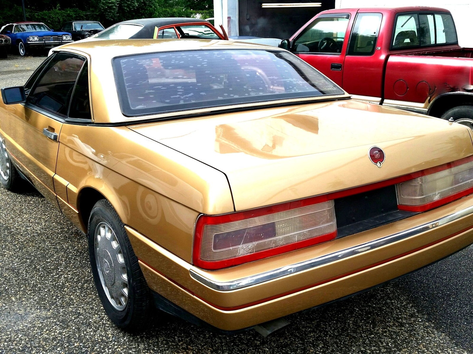 Cadillac-Allante-1987-Two-Tops-Hard-And-Soft-3