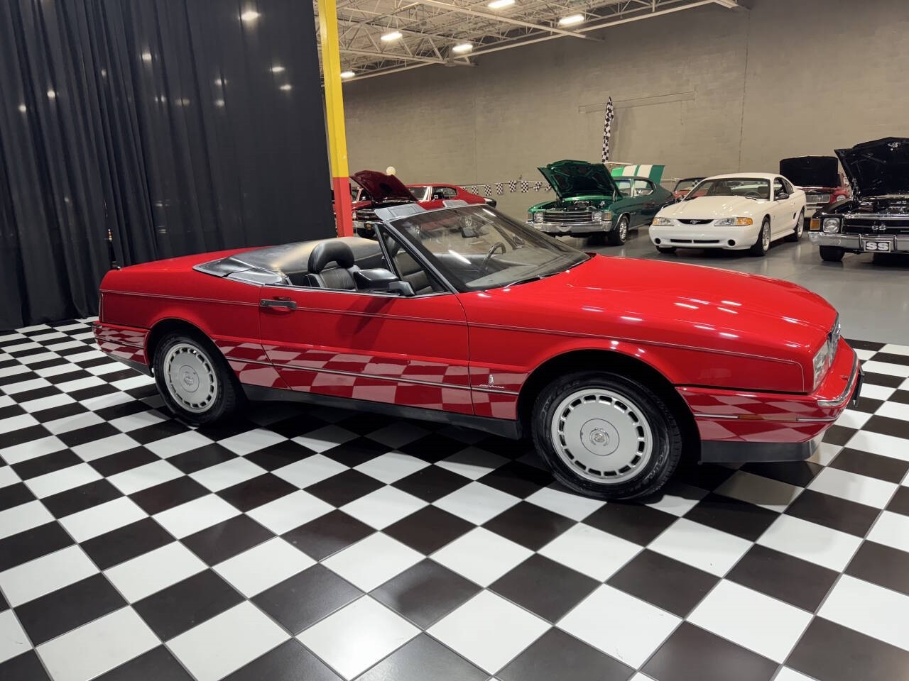 Cadillac-Allante-1990-Convertible-11