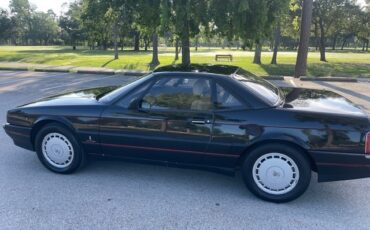 Cadillac-Allante-1990-Convertible-17