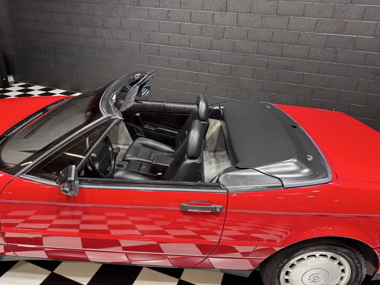 Cadillac-Allante-1990-Convertible-17