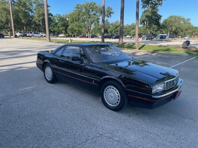 Cadillac-Allante-1990-Convertible-21