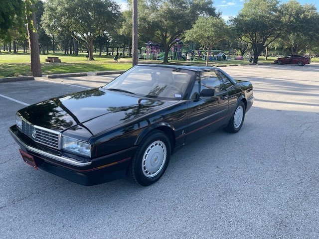 Cadillac-Allante-1990-Convertible-23