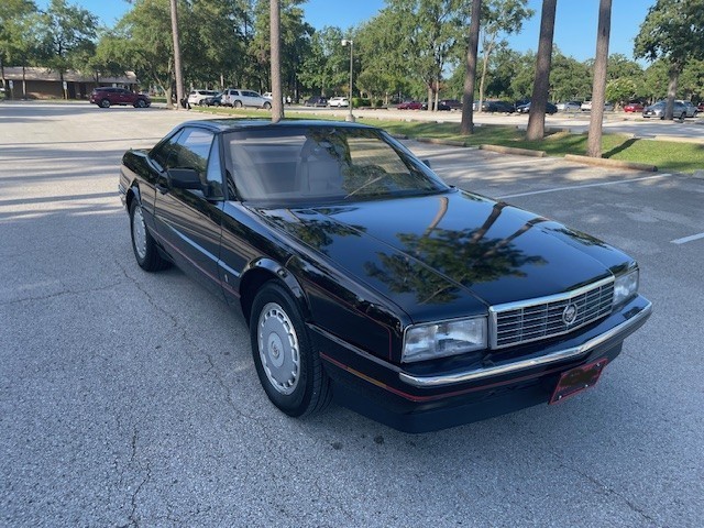 Cadillac-Allante-1990-Convertible-26