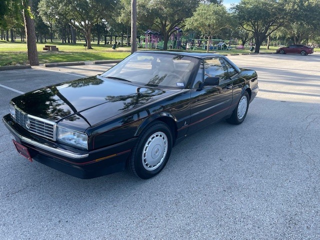 Cadillac-Allante-1990-Convertible-27