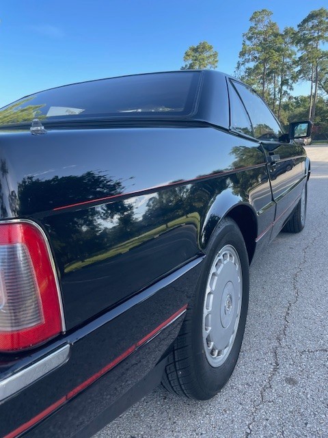Cadillac-Allante-1990-Convertible-28