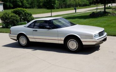 Cadillac Allante  1990 white