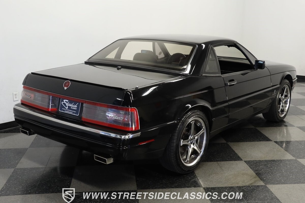Cadillac-Allante-1991-Convertible-10