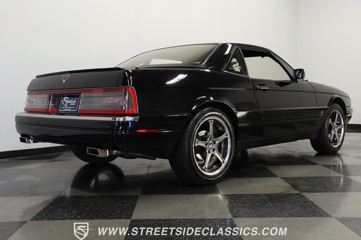 Cadillac-Allante-1991-Convertible-25