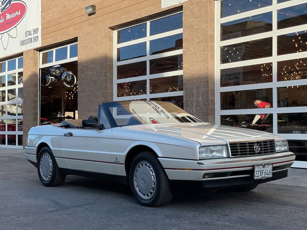 Cadillac Allante  1991 white