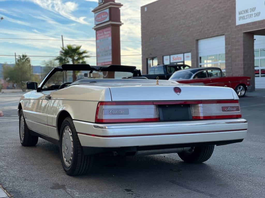 Cadillac-Allante-1991-white-8