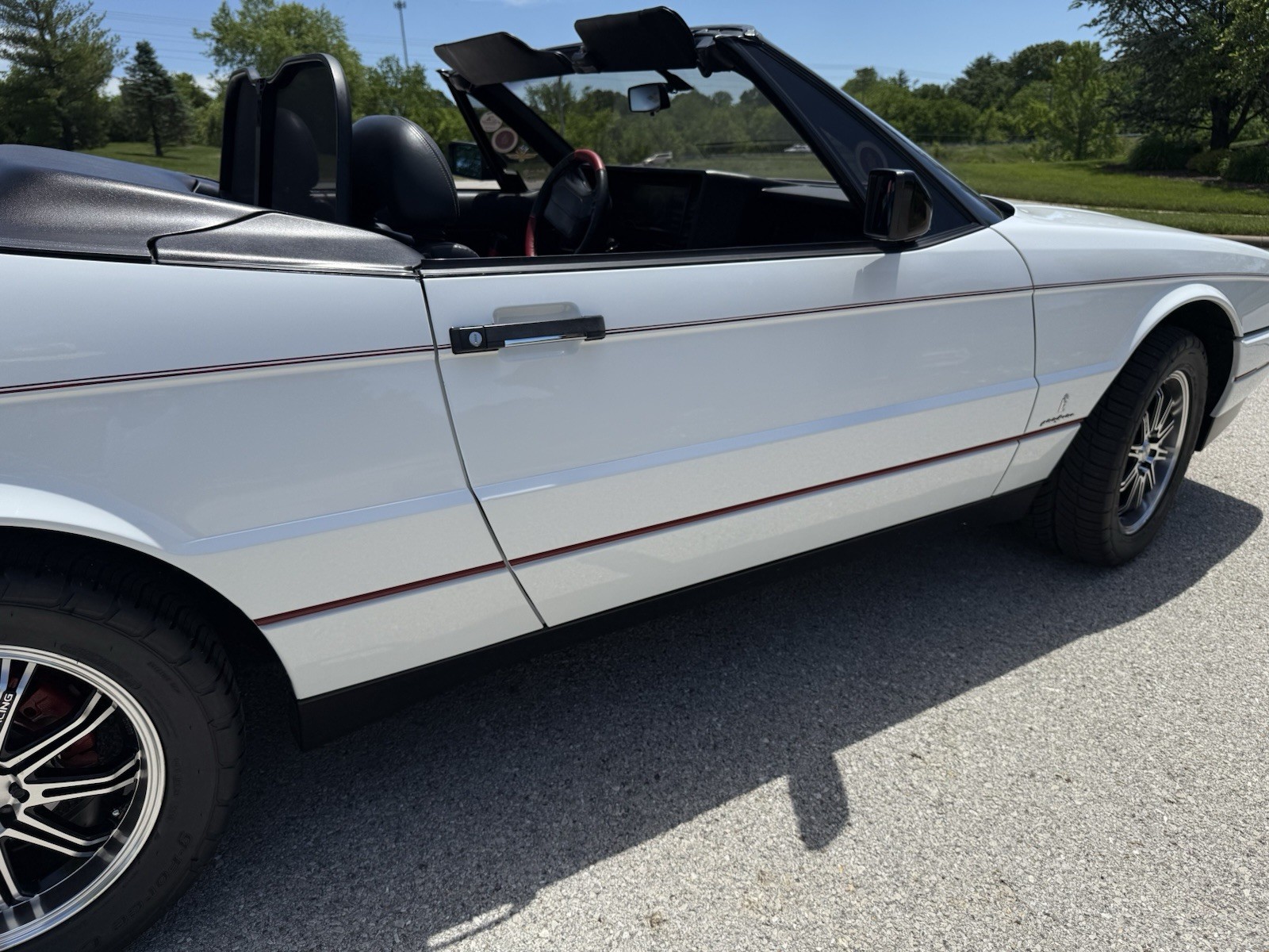 Cadillac-Allante-1992-Convertible-16